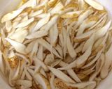 カリフワ♡ゴボウと鶏胸肉の落とし揚げ☆作り方1写真