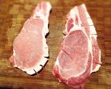豚ロースステーキのブルーベリーソースがけ作り方1写真