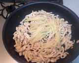 鶏胸肉と新生姜の炒め物作り方3写真
