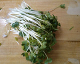 簡単 朝食 かいわれ 卵の お吸い物＊゜作り方1写真