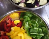 夏野菜のスタミナ彩り炒め鶏ミンチ餡作り方1写真