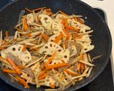 【作り置きに】根菜とこんにゃくのおかかきんぴら作り方2写真