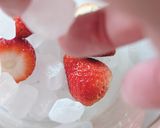 赤い果実のイチゴ酒作り方4写真