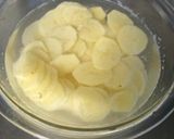 節約 ミンチとじゃがいものカレー炒め作り方1写真