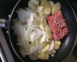 節約 ミンチとじゃがいものカレー炒め作り方3写真