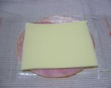 お弁当に♪ハムとチーズの巻きマキ作り方2写真
