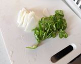 塩トマトでジューシー♪ピザ風チキン作り方5写真