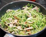 豚肉と豆苗の梅ポン炒め作り方4写真