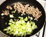 セロリのひき肉炒め作り方2写真