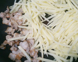 簡単！じゃがいもとえごまの葉の炒めもの作り方4写真