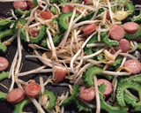 簡単！苦くない！ゴーヤのカレーマヨ炒め作り方3写真