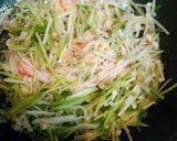 余り物時短レシピ★えのきカニかま豆苗炒め作り方3写真