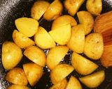 フィリピン風☆グリンピースと鶏の肉じゃが作り方3写真