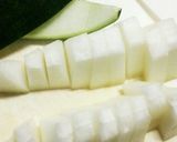 夏にピッタリ☆とうがんの冷やし味噌汁作り方1写真