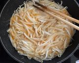 卵ともやしで、お好み焼き風♪作り方3写真