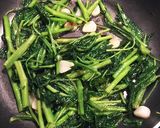 台湾人の友達が伝授してくれた空芯菜炒め作り方4写真
