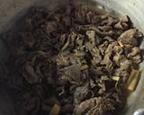牛肉とコンニャクの煮物作り方3写真