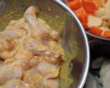 絶品スープで食べる♪手羽のカレー肉じゃが作り方2写真