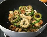 ちくわとゴーヤの甘辛炒め作り方3写真