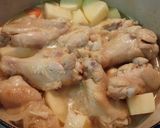 絶品スープで食べる♪手羽のカレー肉じゃが作り方3写真