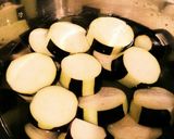 パリパリきゅうりとカリカリ豚の醤油炒め作り方2写真