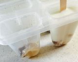 材料2つ♪冷んやり甘い♡プリンアイスバー作り方1写真