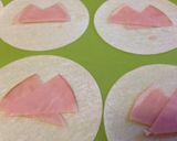 簡単！餃子の皮でハムチーズ揚げ♪作り方1写真