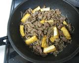 すき焼き味の牛コマ肉と糸蒟蒻の炒め物作り方6写真