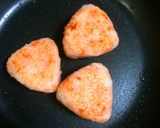 鮭フレークの粉チーズ焼きおにぎり♩作り方2写真