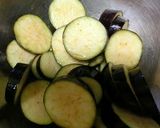 トマトと焼きナスのピリ辛サラダ作り方1写真