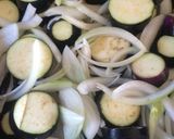 ポーチドエッグのせ茄子と玉ねぎの甘辛豚丼作り方3写真