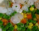 ハニーマヨソースの小エビのミックスサラダ作り方2写真