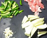 パクチー香る中華風味の青唐辛子焼きそば作り方1写真