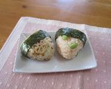 鶏そぼろ＆ピリ辛鮭そぼろのオニギリ作り方10写真