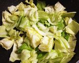 簡単おかず、厚揚げとキャベツの豆板醤炒め作り方3写真
