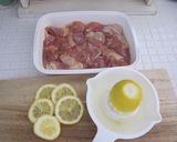 鶏もも肉の塩はちみつレモン焼き作り方1写真