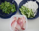 パクチー好きのアジア風･鯛の刺身サラダ作り方1写真