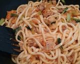 ランチにパパっと♥豚キムチの焼きうどん作り方3写真