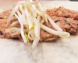 妊活にも⁈大豆水煮と豚ひき肉のもやし巻き作り方3写真