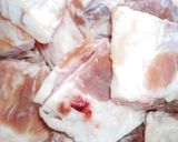肉マニア考案!豚バラ軟骨の柔らかピリ辛煮作り方1写真