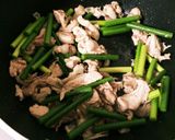 簡単！節約！ニンニクの芽と豚肉炒め作り方3写真