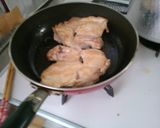 簡単♪鶏もも チキンステーキ黒胡椒ソース作り方3写真