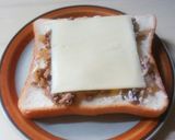 誰でも簡単☆肉味噌汁トーストチーズ乗せ☆作り方3写真