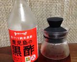 1日待つだけ☆疲労回復〜黒酢シロップ作り方1写真