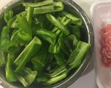 万願寺とうがらしと豚ひき肉の炒め煮作り方1写真