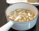 ❀モロヘイヤ＆茸のかき玉味噌汁❀作り方3写真