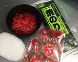 母の味☆刻み紅生姜と鰹節のおにぎり作り方2写真