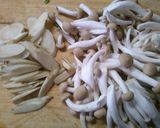小松菜 ごぼう きのこのピリ辛味噌煮込み作り方2写真