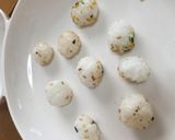 離乳食♡簡単！手づかみ一口おにぎり作り方5写真