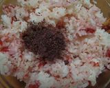 熱中症対策に…梅肉・ゆかり「おむすび」作り方2写真